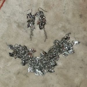 2/$20 Leaf earrings and matching bracelet